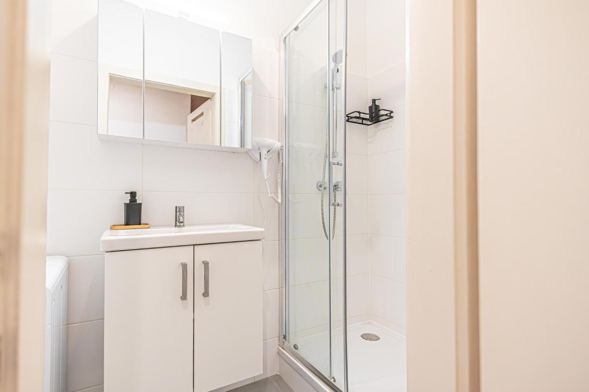 Desirable 2Br - Bookable For Longstays In Lockdown B ウィーン エクステリア 写真