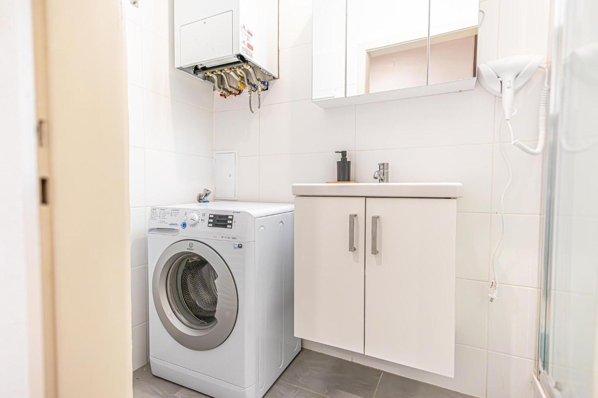 Desirable 2Br - Bookable For Longstays In Lockdown B ウィーン エクステリア 写真