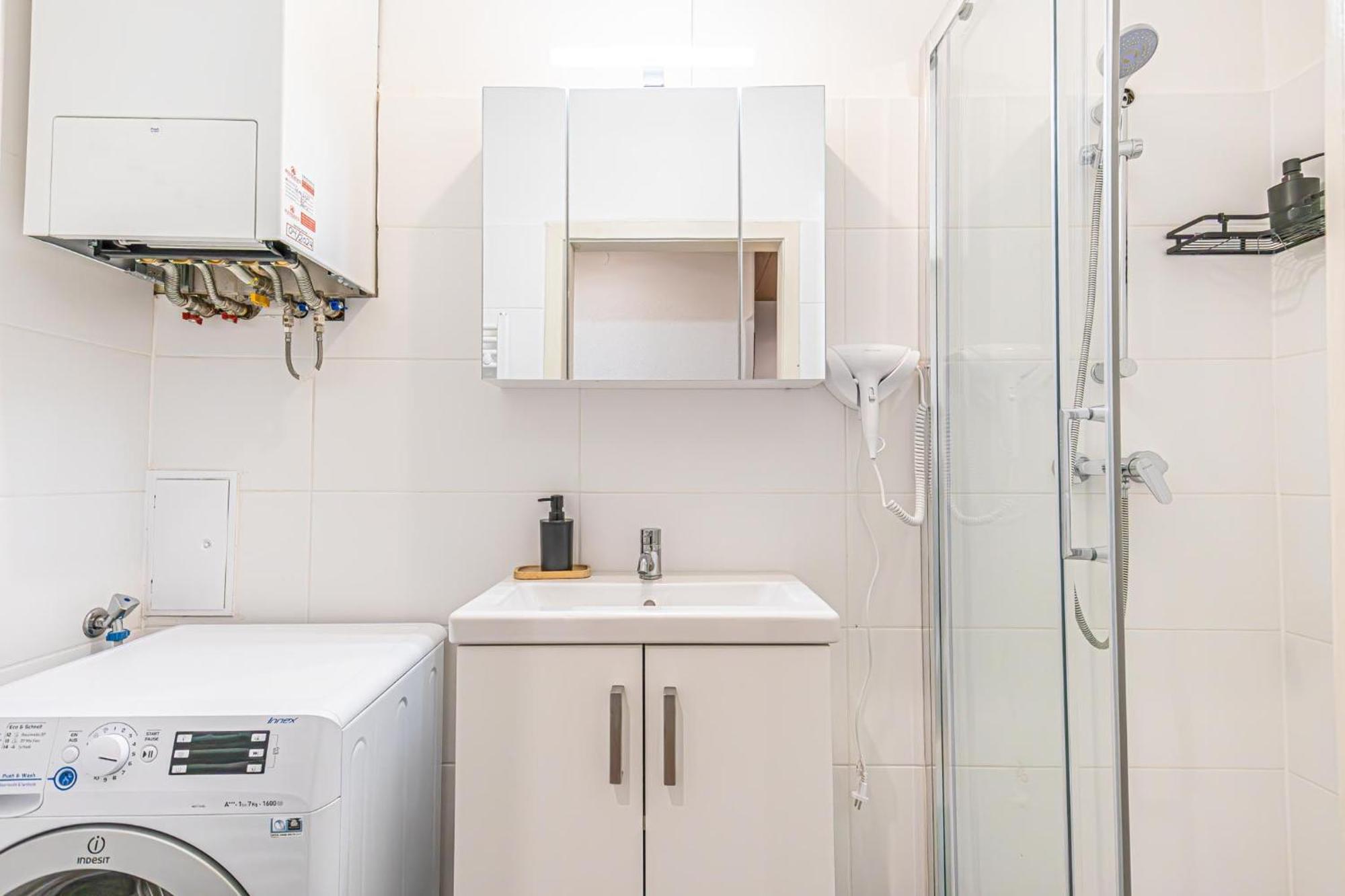 Desirable 2Br - Bookable For Longstays In Lockdown B ウィーン エクステリア 写真